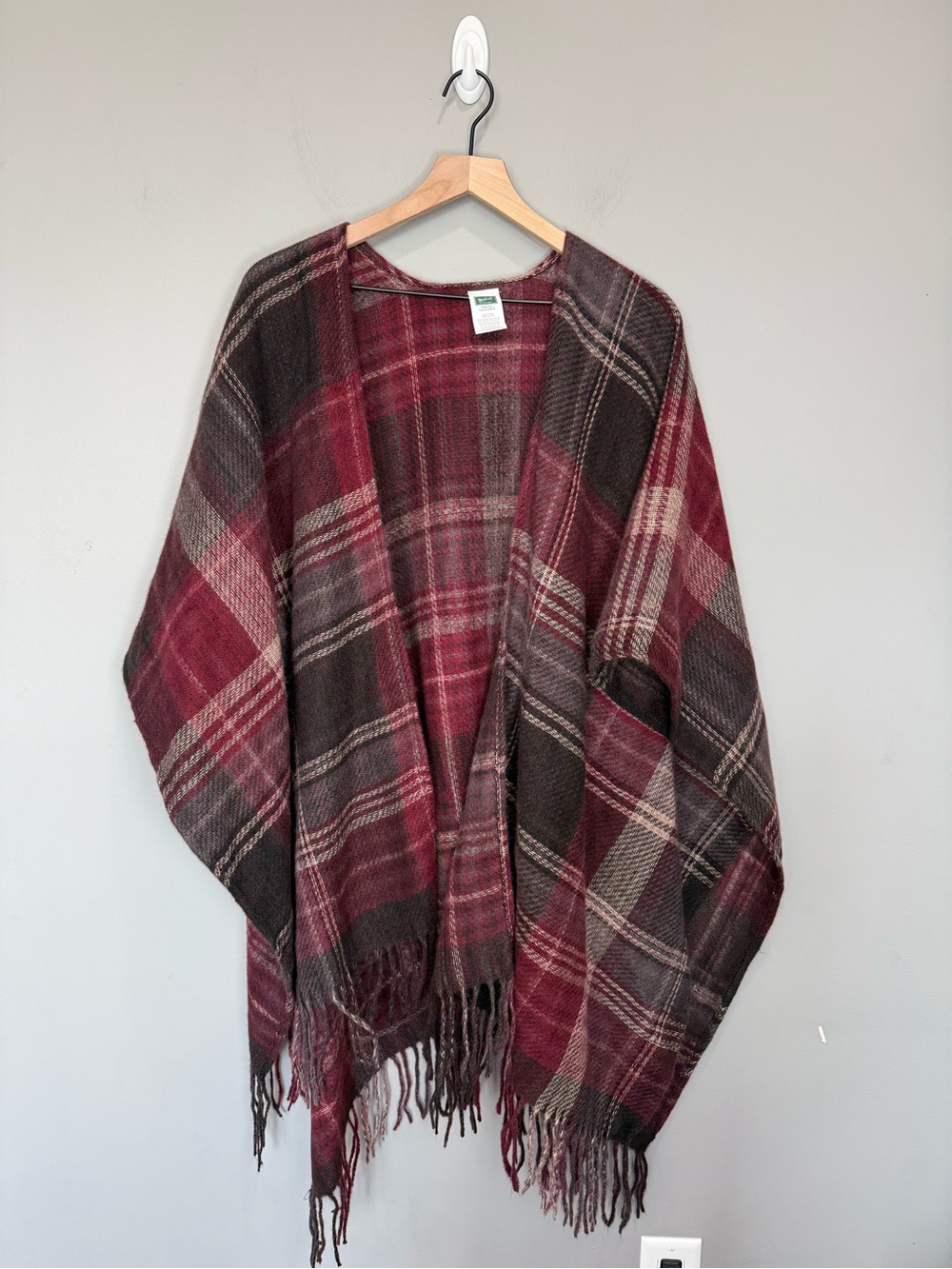 Woolrich Green Label Plaid Fringe Ruana Poncho‎ Wrap One Size Burgundy